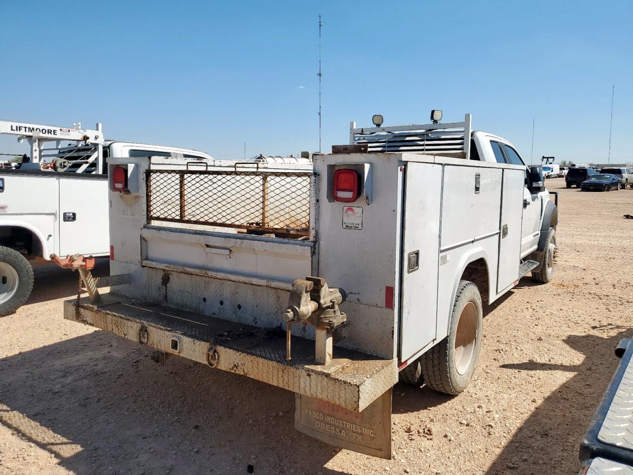 FORD F-550 SUPER DUTY