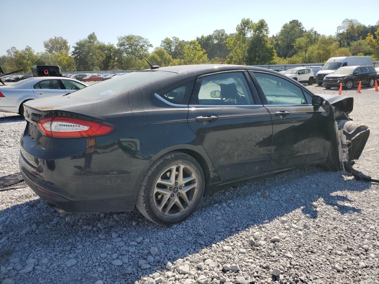 FORD FUSION SE