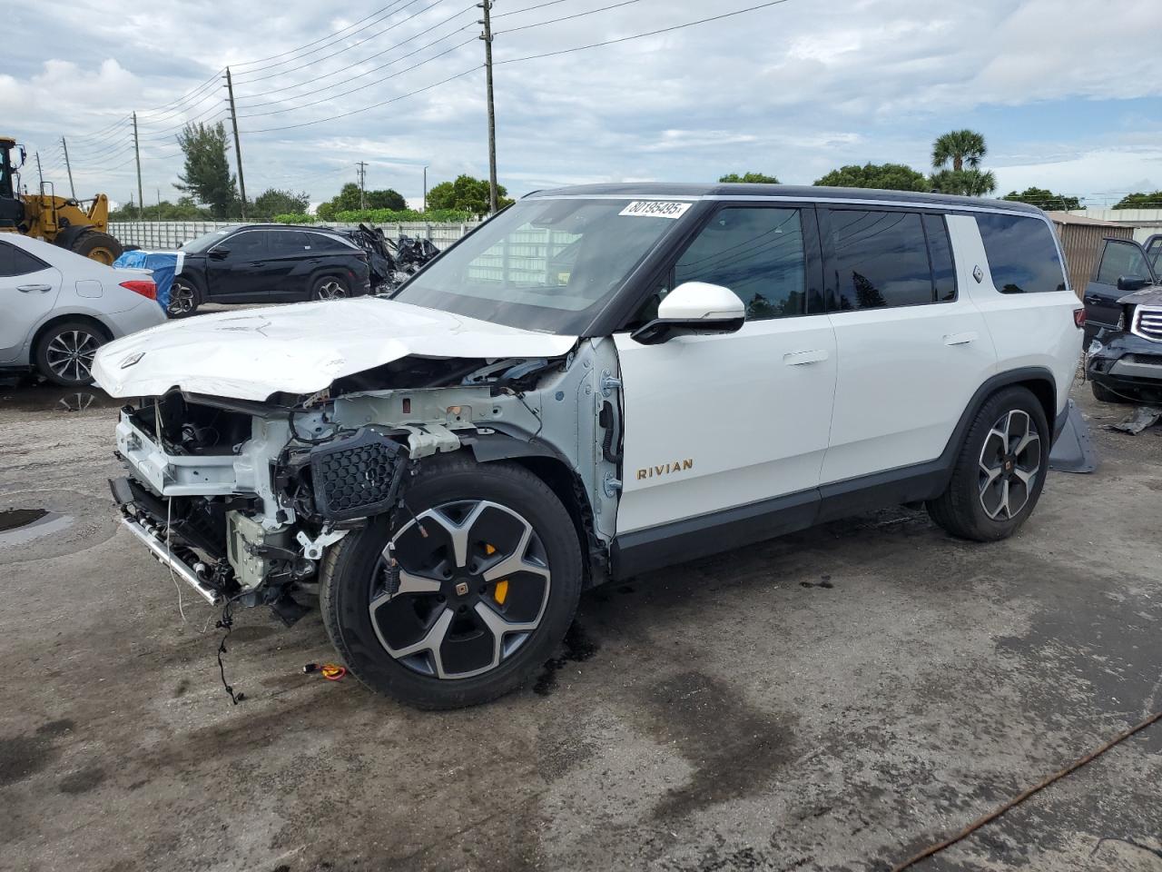 RIVIAN R1S ADVENTURE