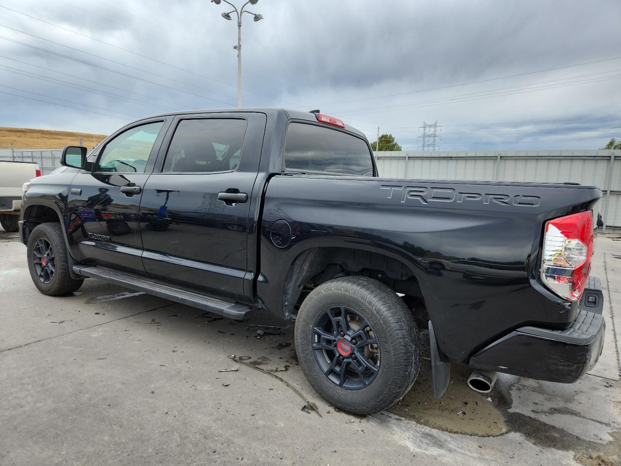 TOYOTA TUNDRA CREWMAX SR5
