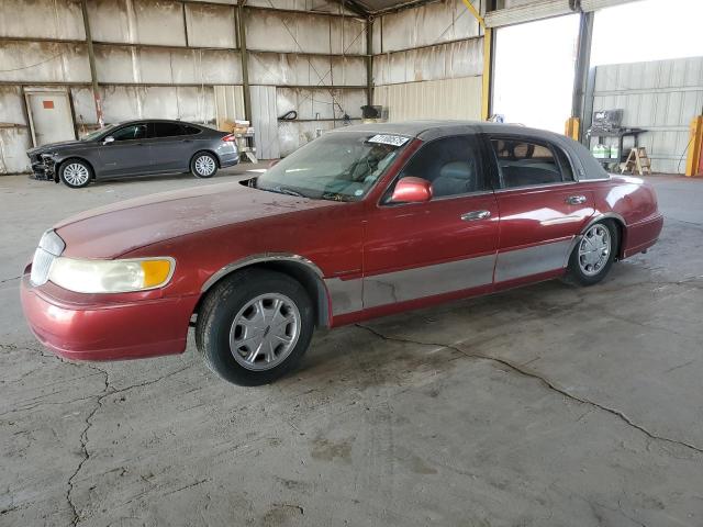 LINCOLN TOWN CAR