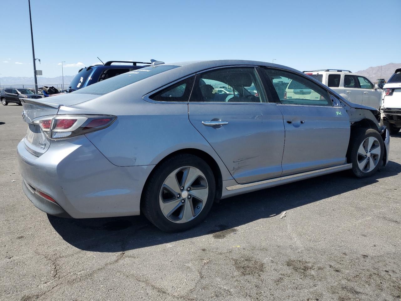 HYUNDAI SONATA HYBRID