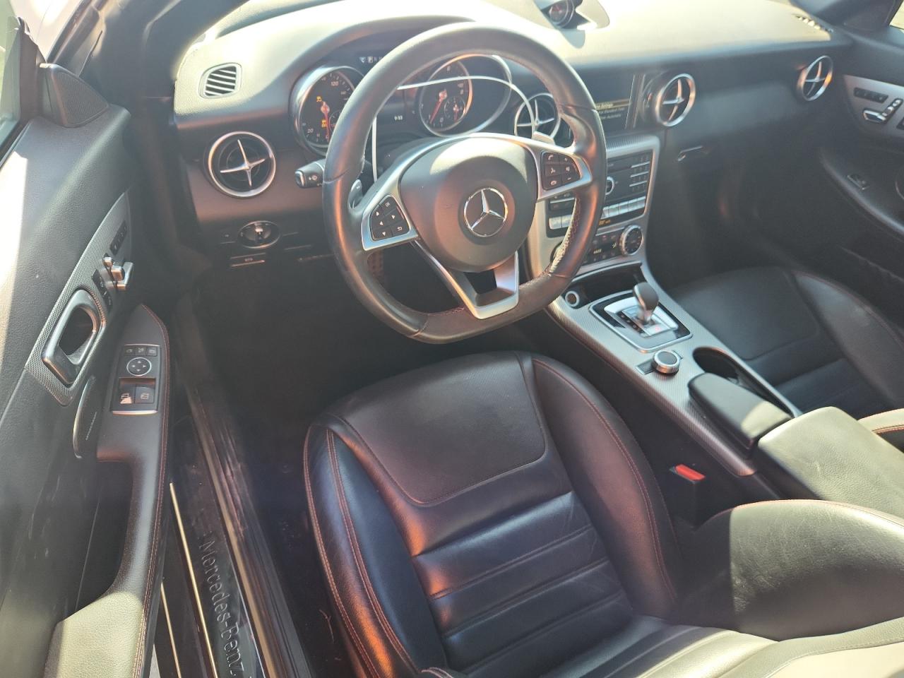 MERCEDES-BENZ SLC-CLASS 300