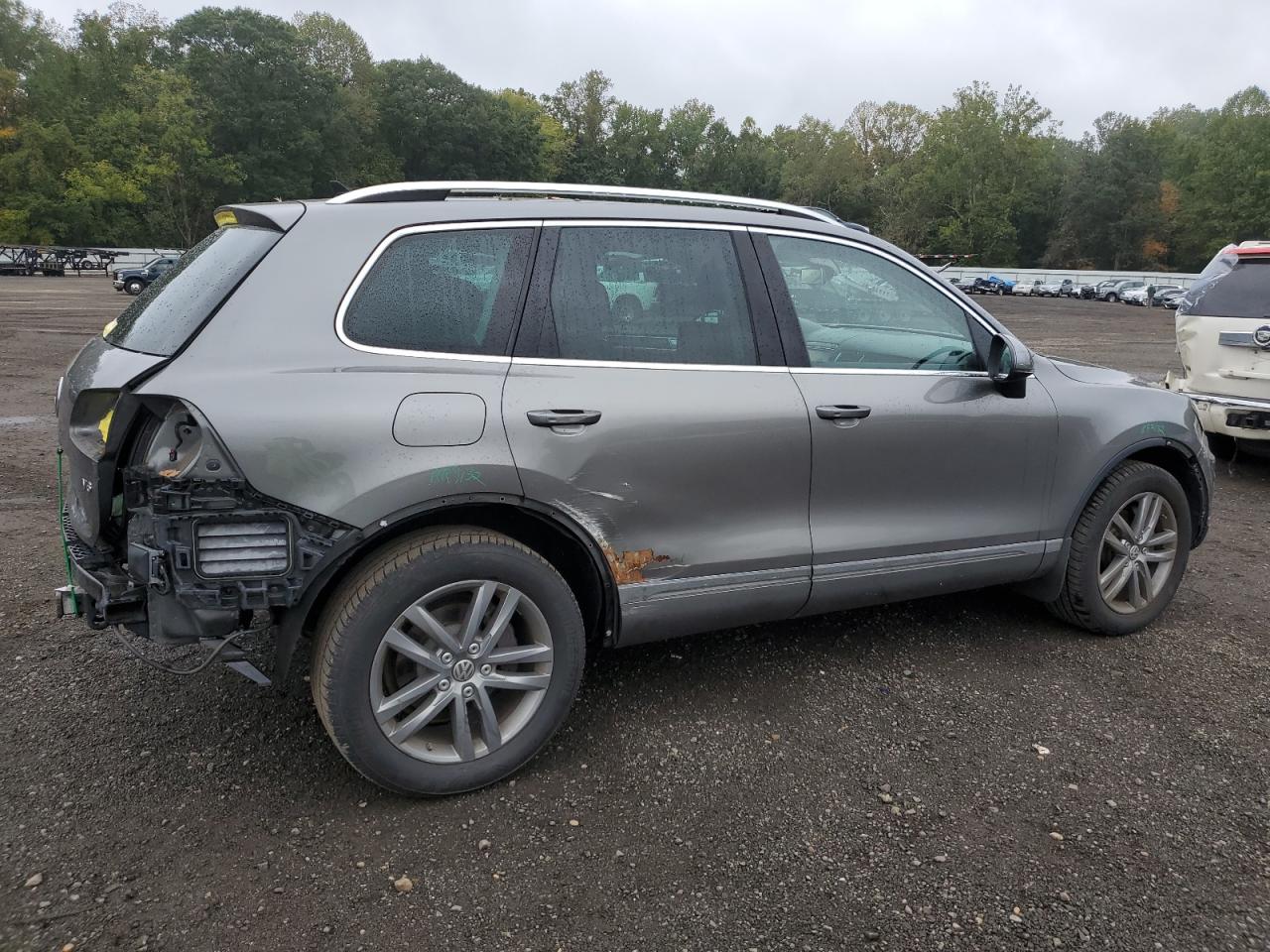 VOLKSWAGEN TOUAREG SPORT