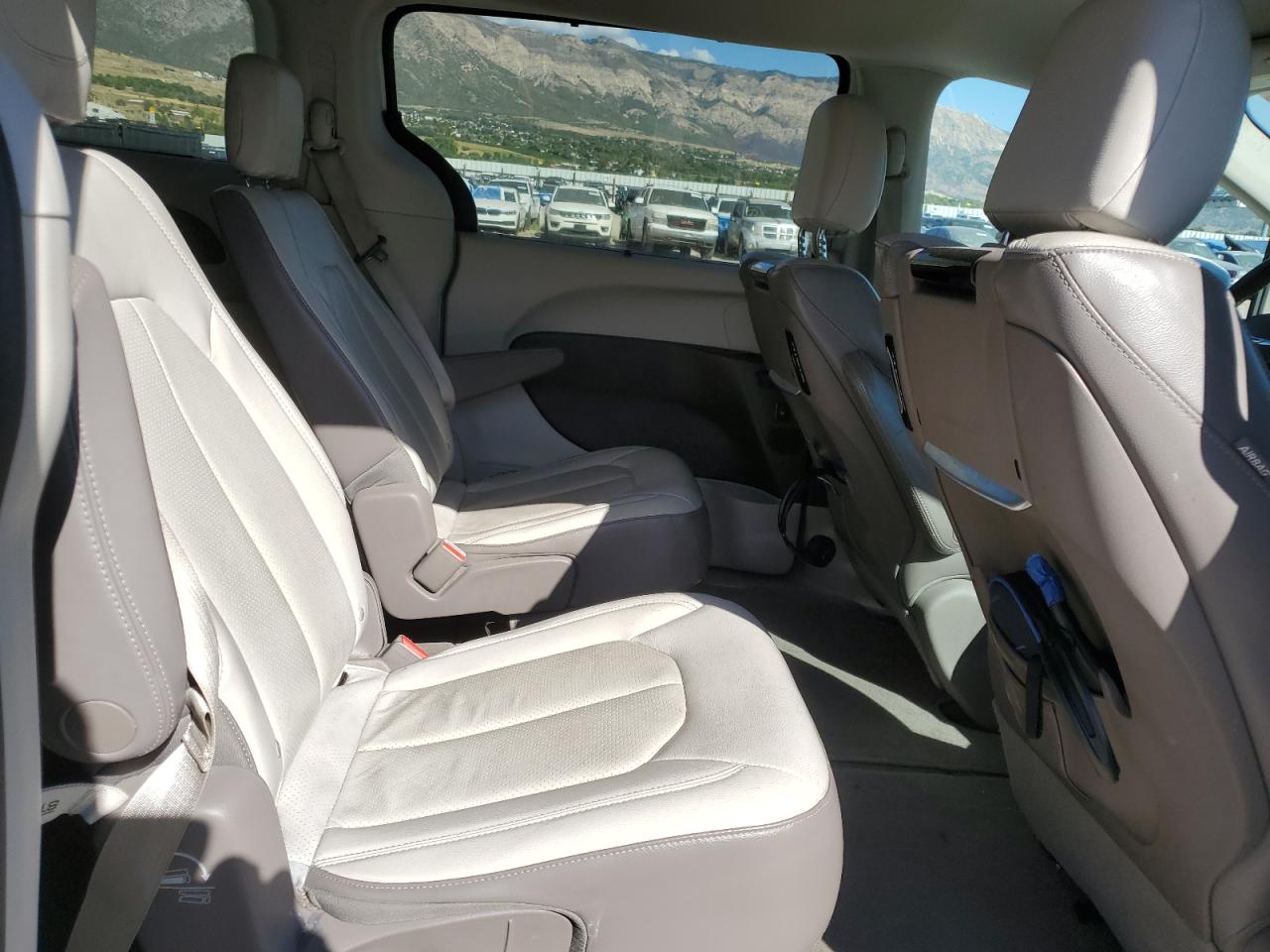 CHRYSLER PACIFICA TOURING L PLUS