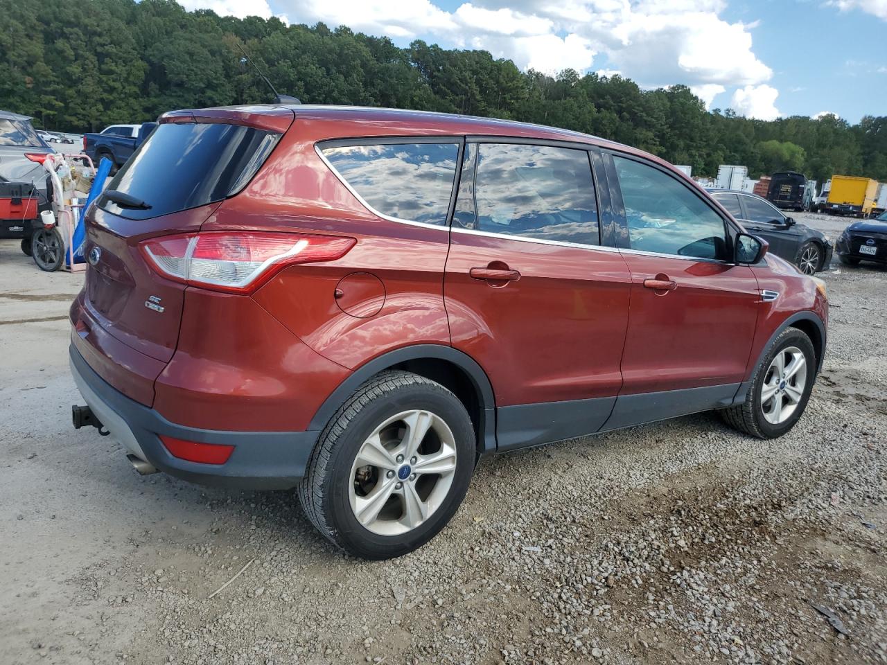 FORD ESCAPE SE