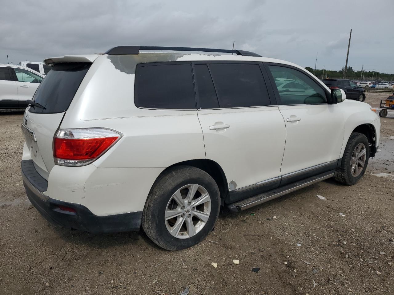 TOYOTA HIGHLANDER BASE