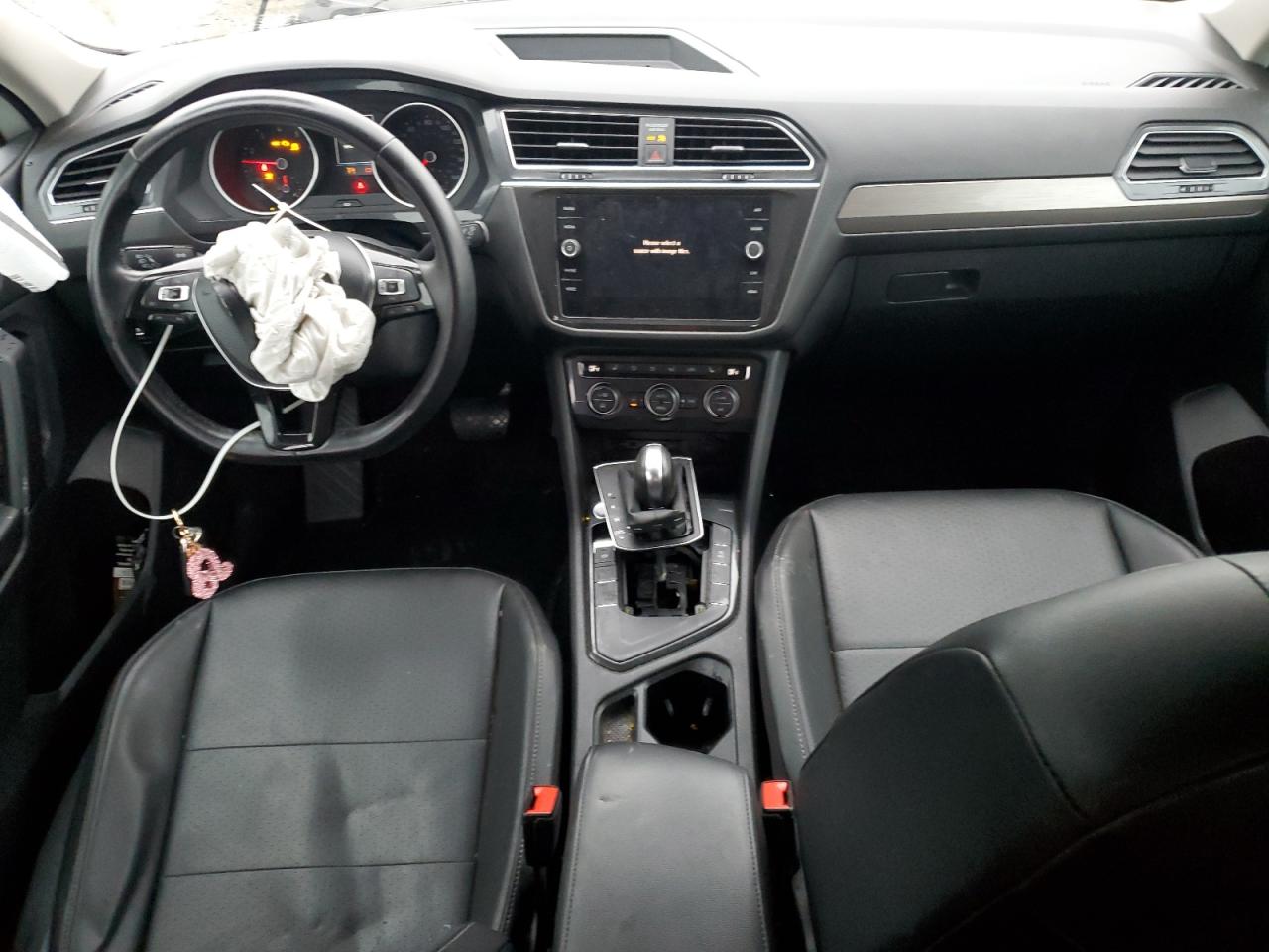 VOLKSWAGEN TIGUAN SE