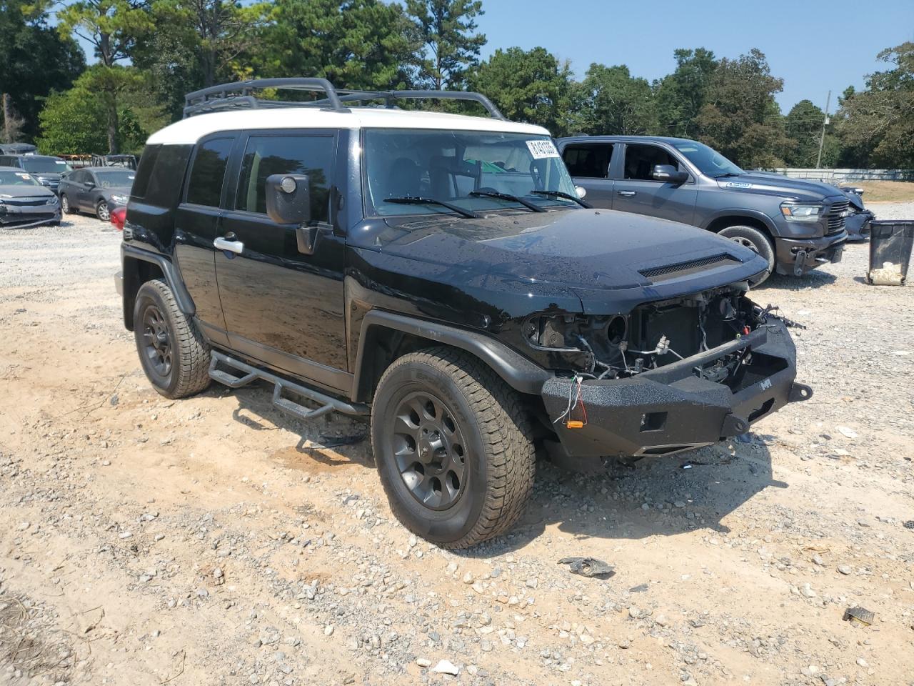 TOYOTA FJ CRUISER