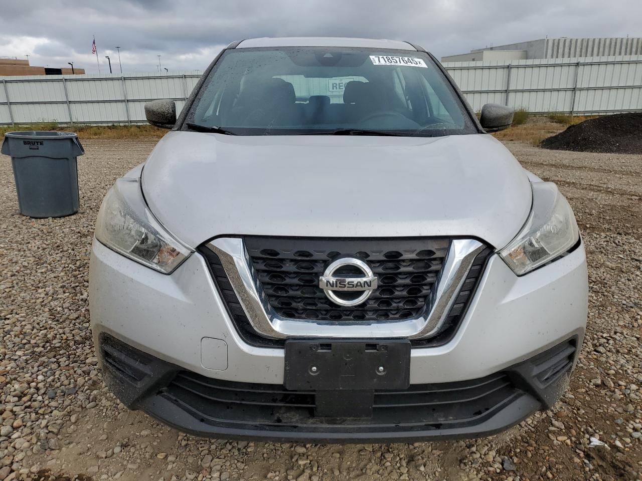 NISSAN KICKS S