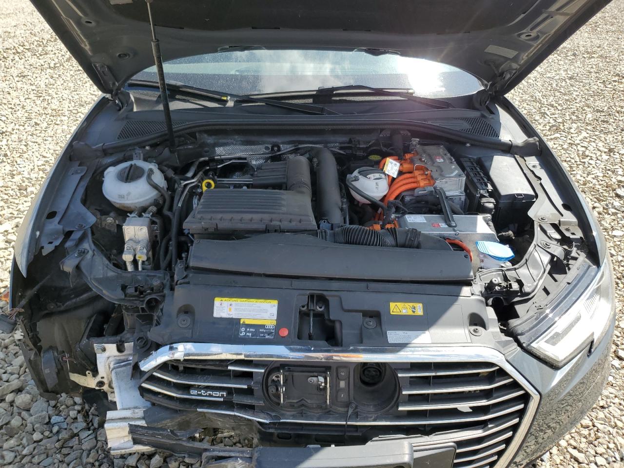 AUDI A3 E-TRON PREMIUM