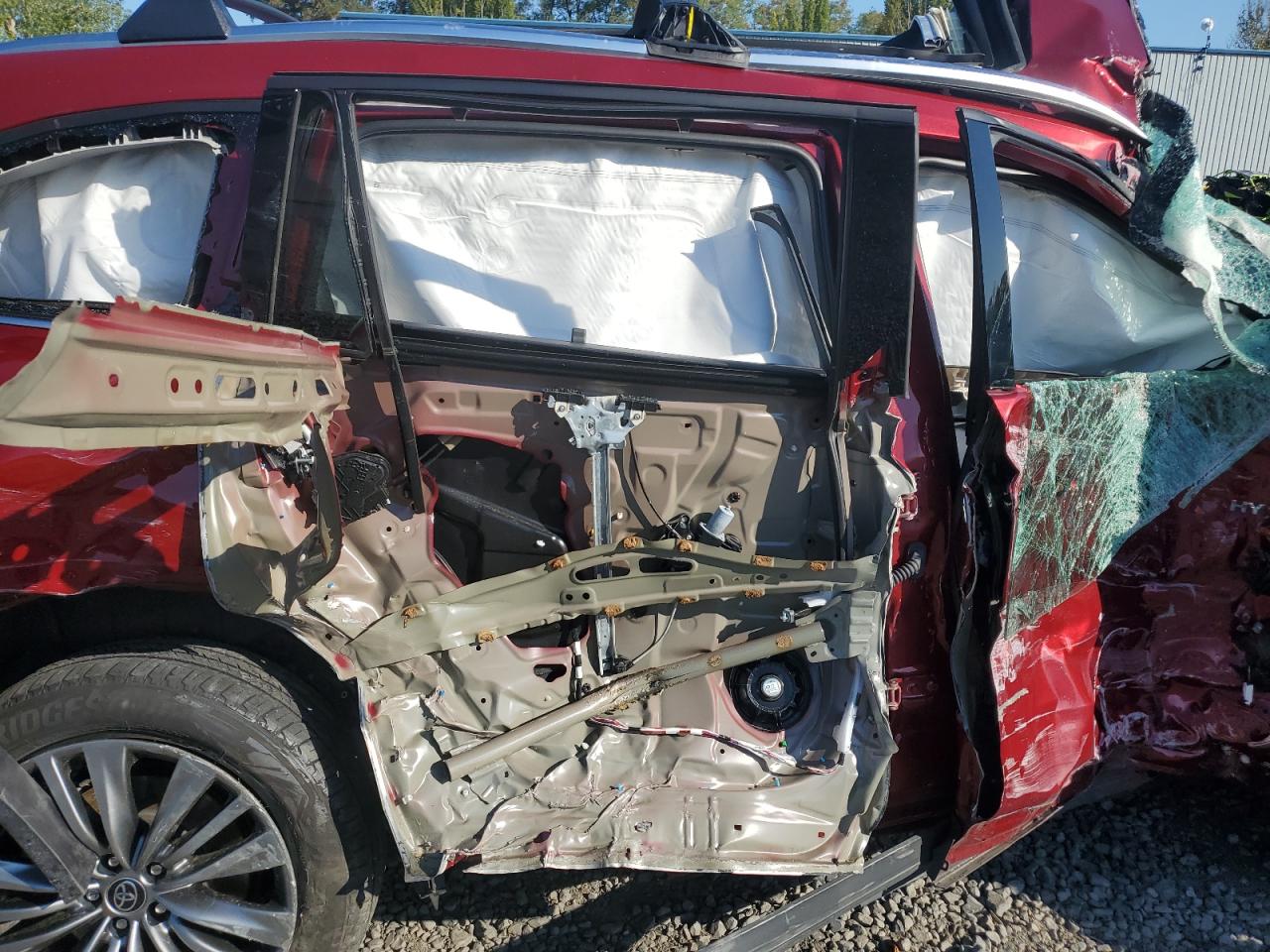 TOYOTA HIGHLANDER HYBRID PLATINUM