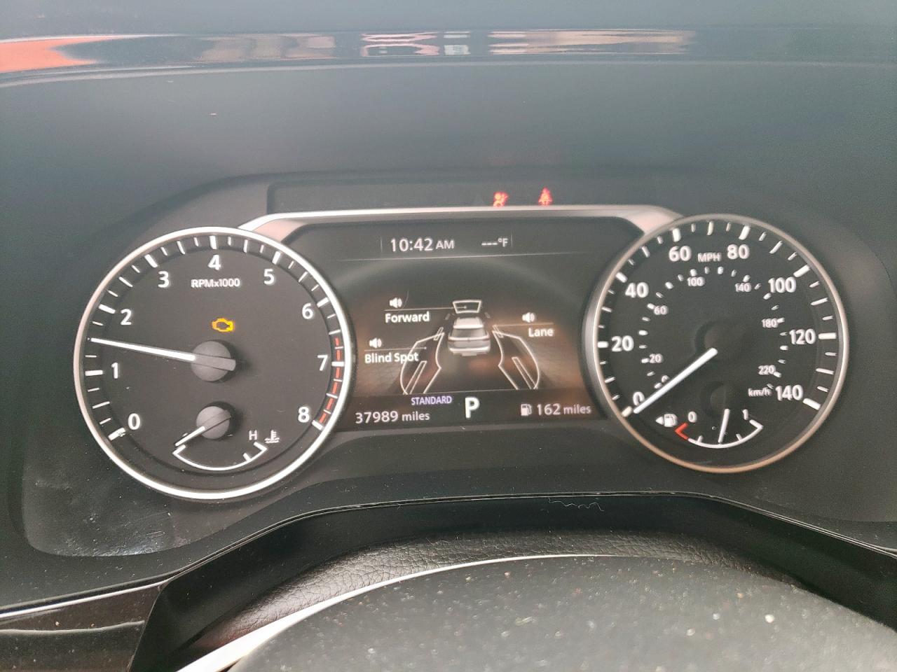 NISSAN PATHFINDER SV