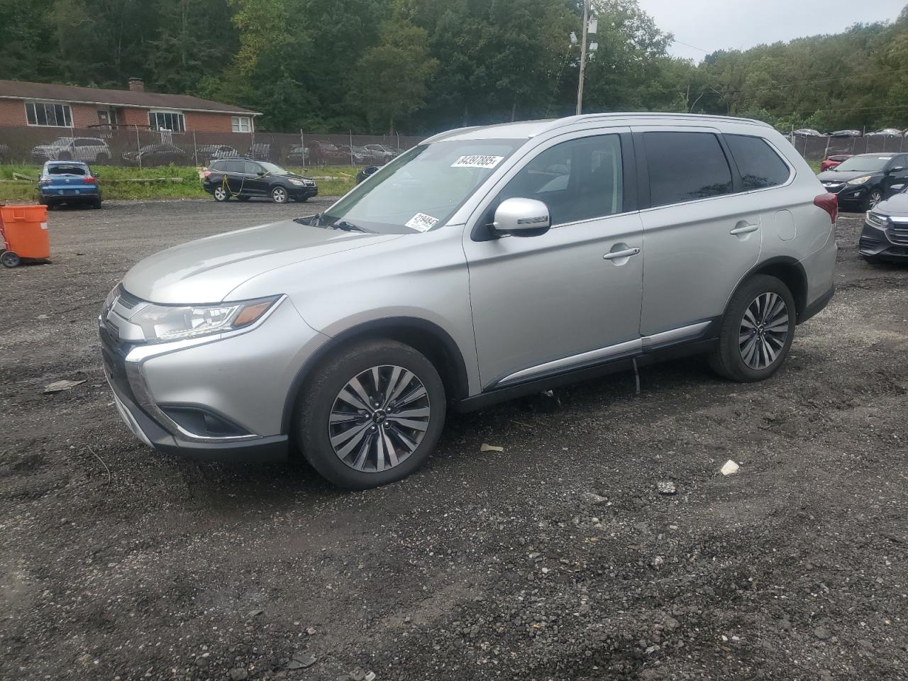 MITSUBISHI OUTLANDER SE