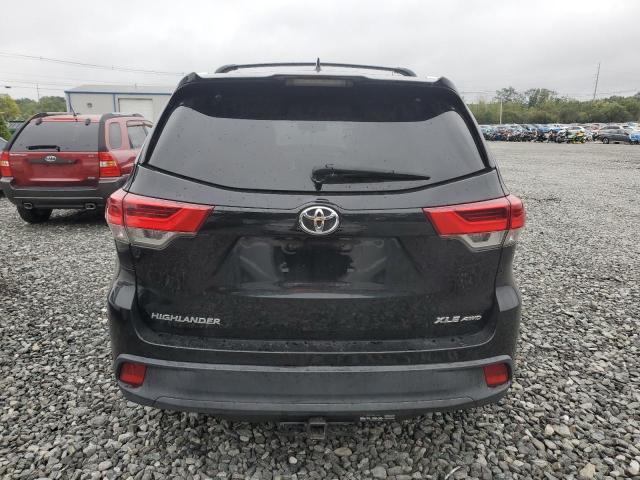 2018 TOYOTA HIGHLANDER SE 5TDJZRFH5JS832962