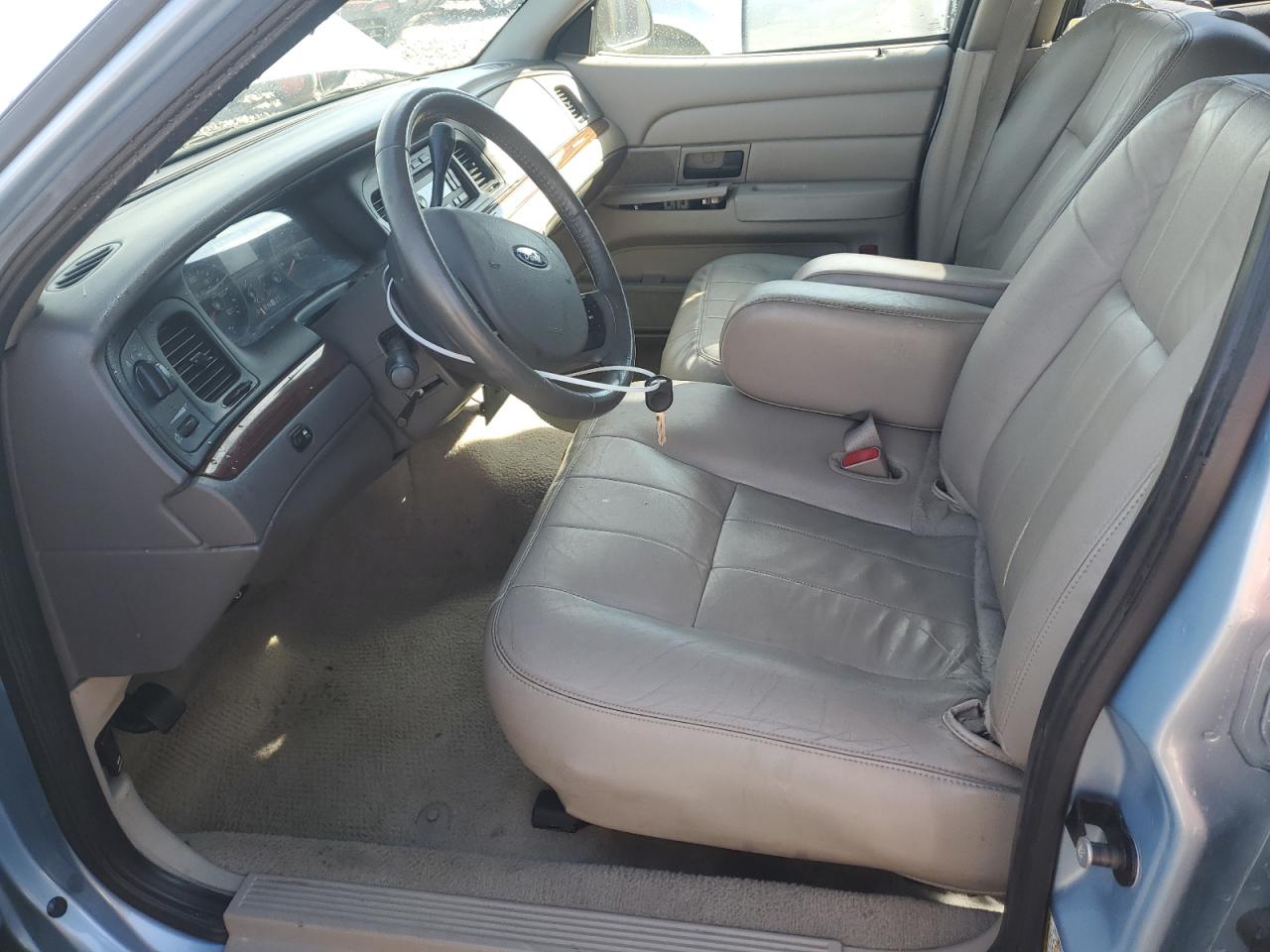 FORD CROWN VICTORIA LX