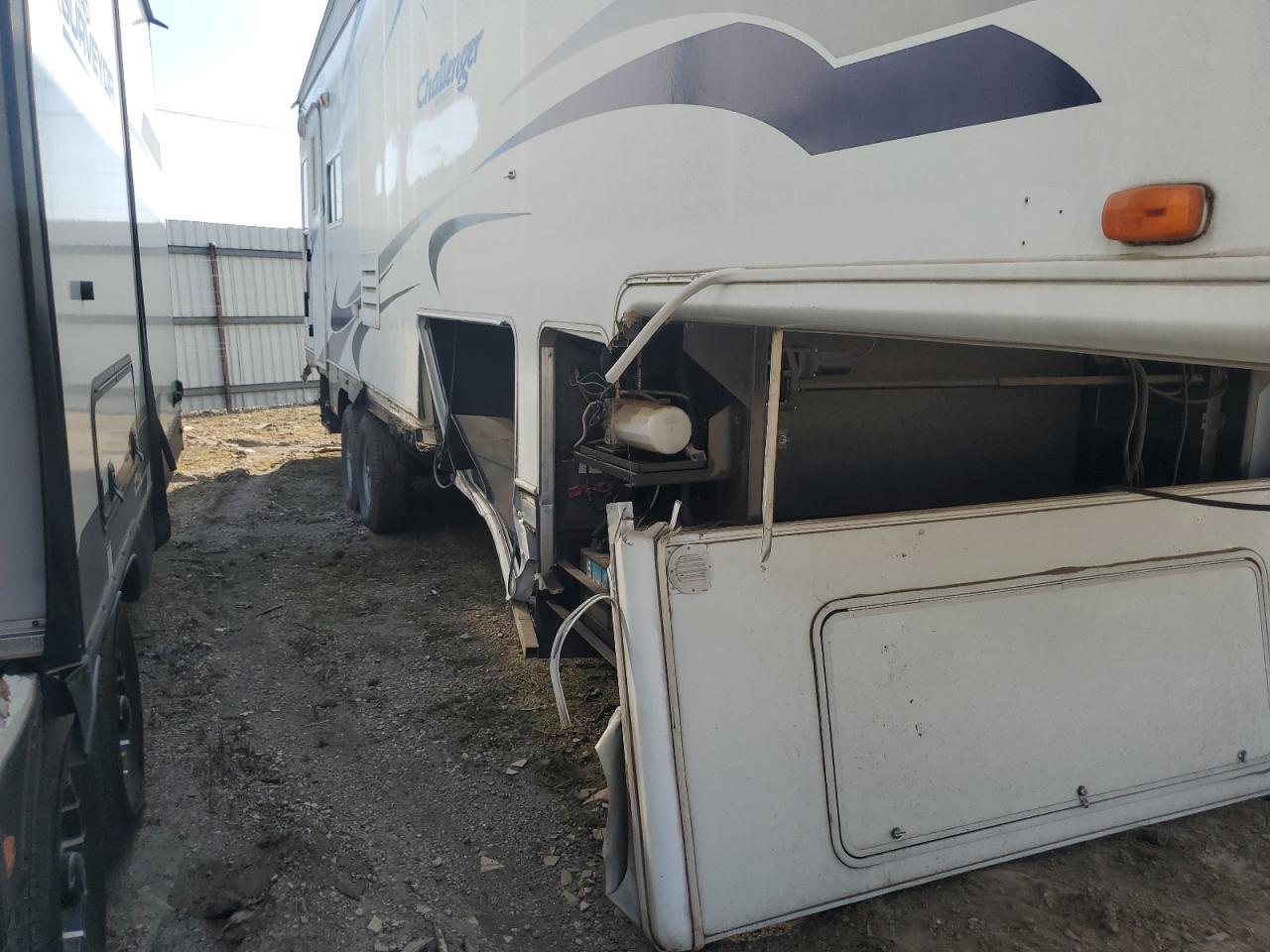 Lot #3293295439 2003 KEYSTONE CHALLENGER