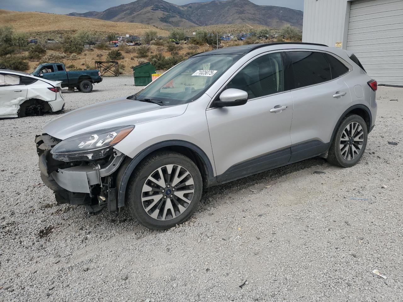 FORD ESCAPE TITANIUM
