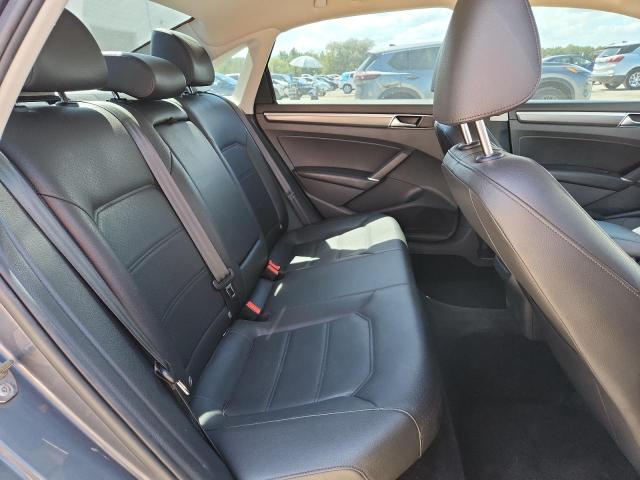 2018 VOLKSWAGEN PASSAT S 1VWAA7A30JC033340