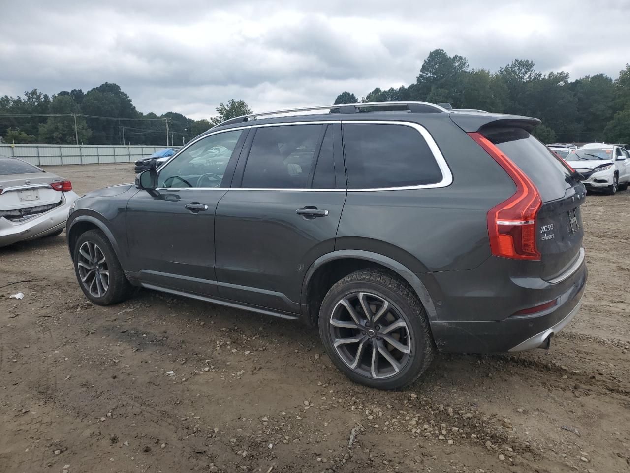 VOLVO XC90 T5