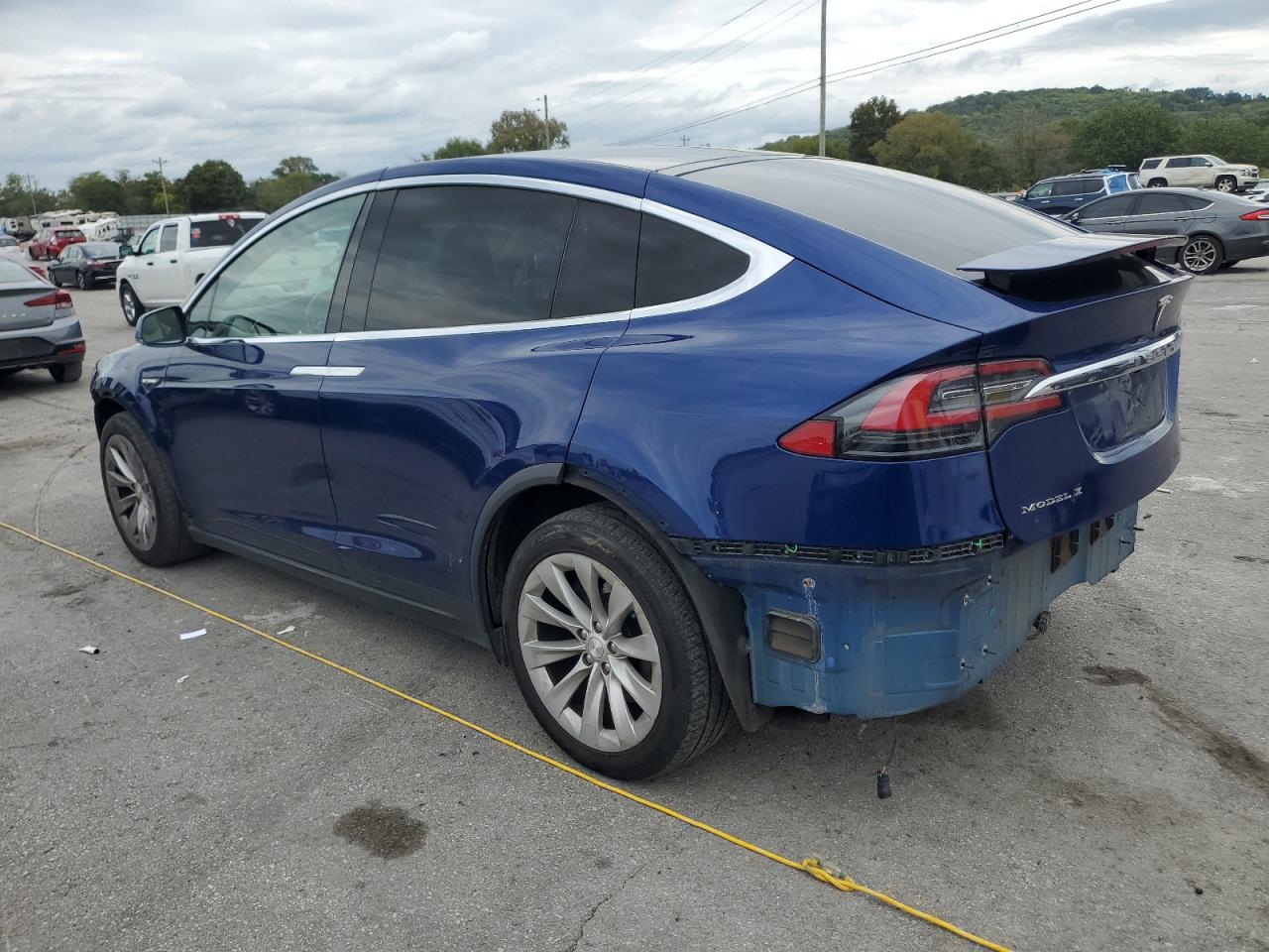 TESLA MODEL X