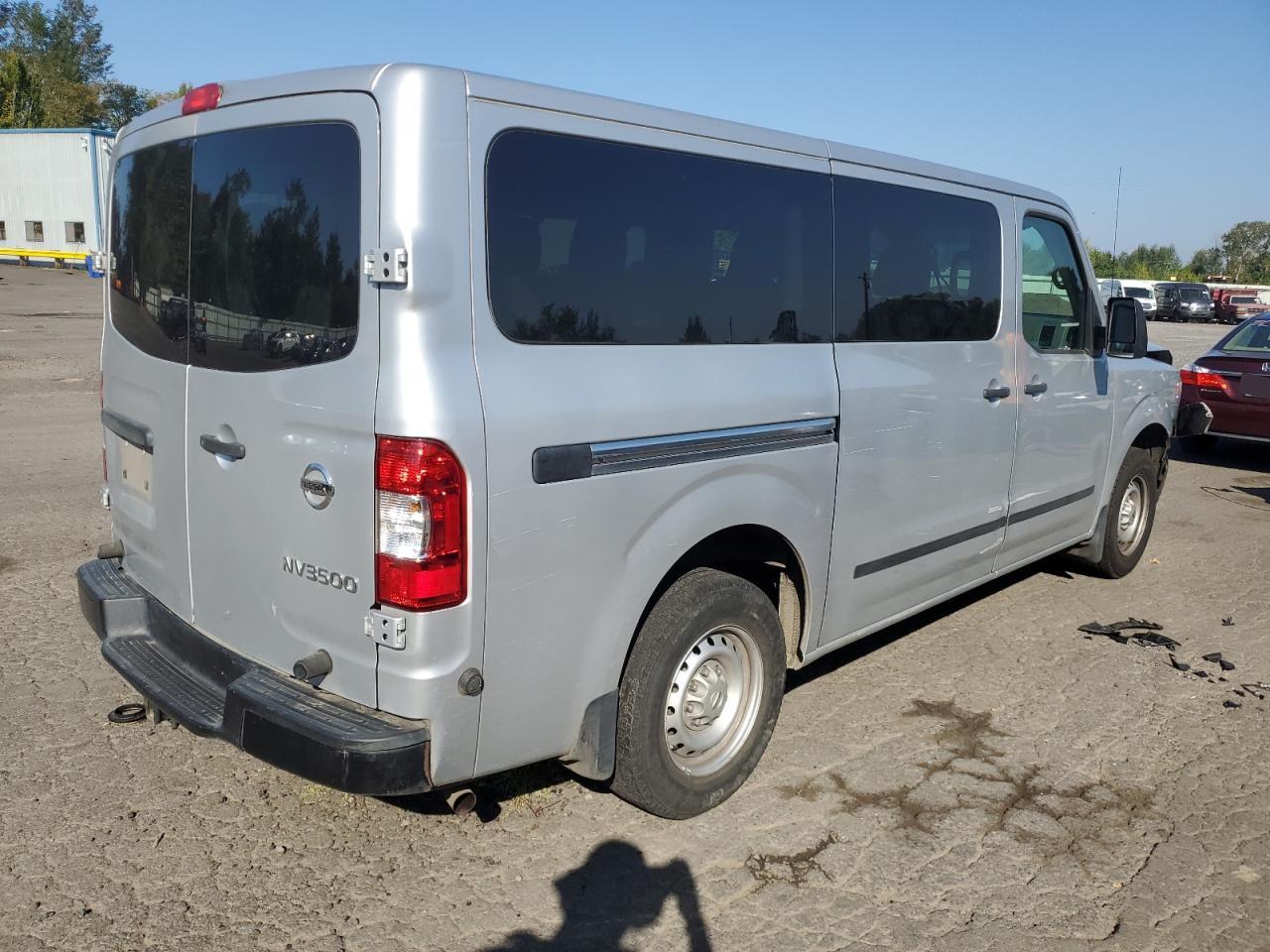 NISSAN NV3500 3500