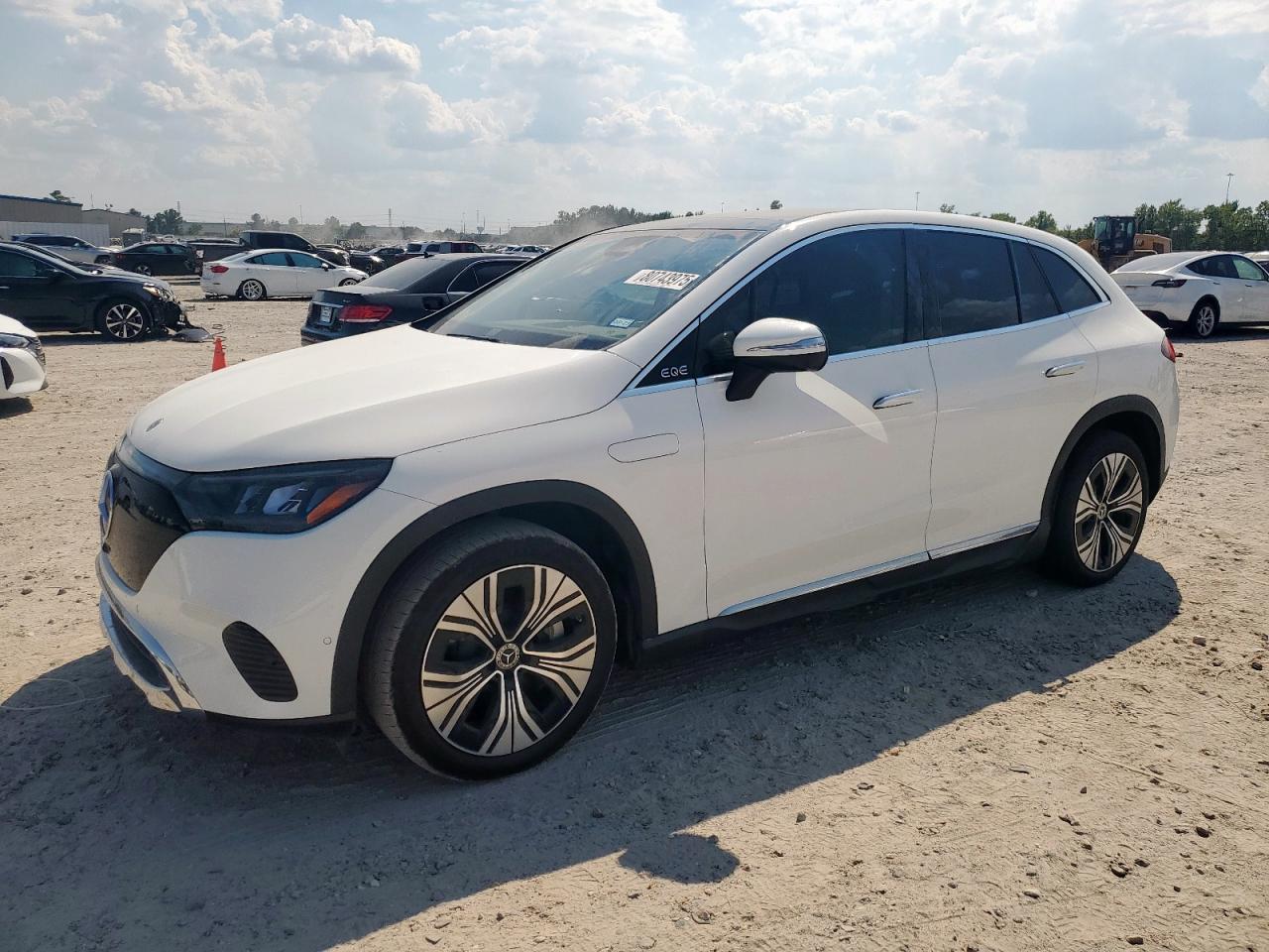 MERCEDES-BENZ EQE SUV 350+