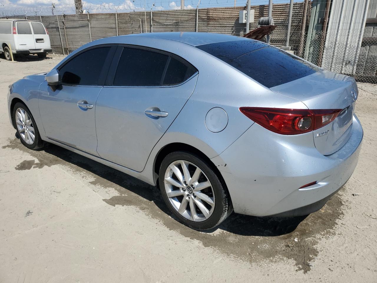 MAZDA 3 TOURING