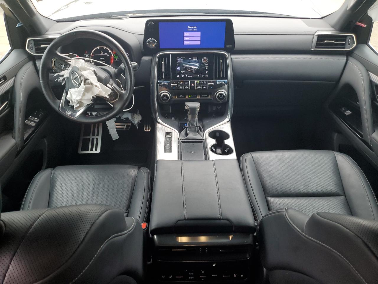 LEXUS LX 600 BASE