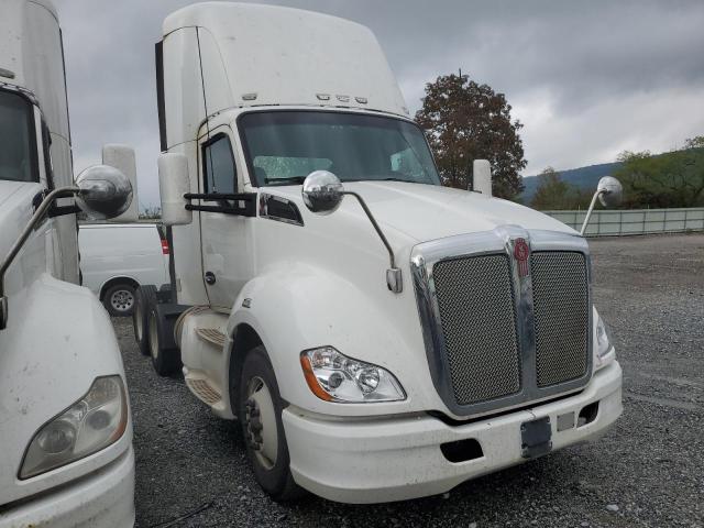 Global Auto Auctions: 2014 KENWORTH T680
