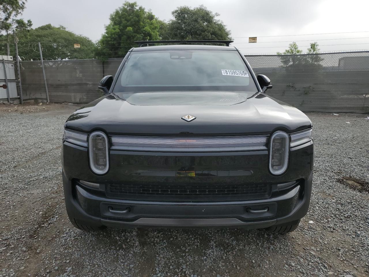 RIVIAN R1S ADVENTURE