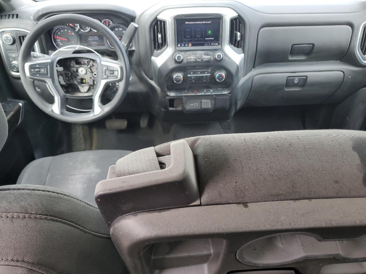 CHEVROLET SILVERADO C1500 LT