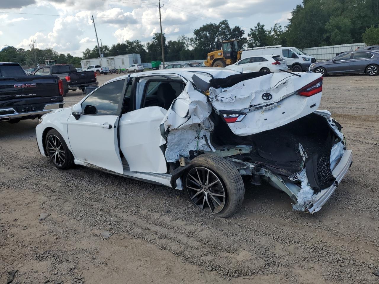 TOYOTA CAMRY SE NIGHT SHADE
