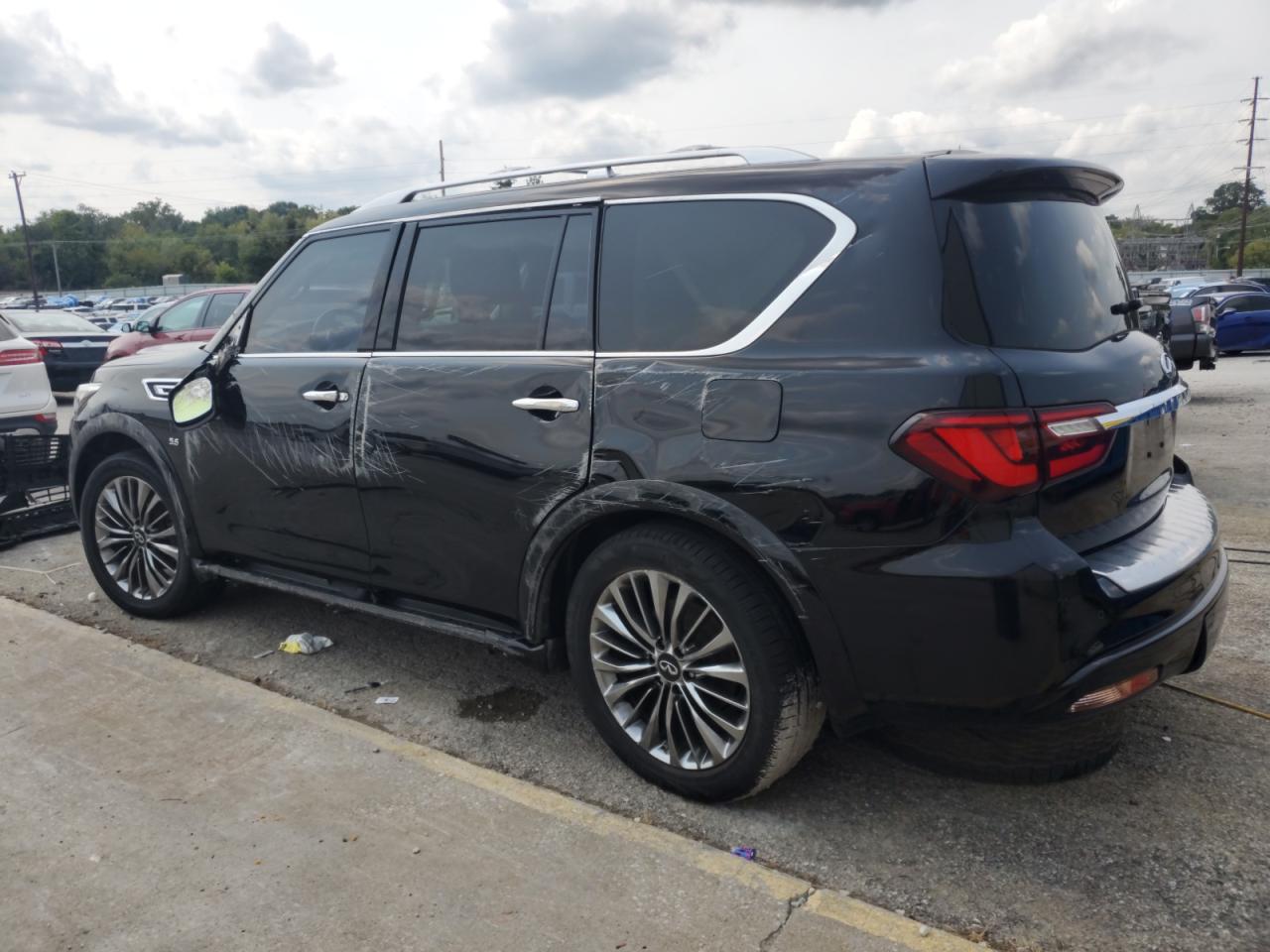 INFINITI QX80 BASE