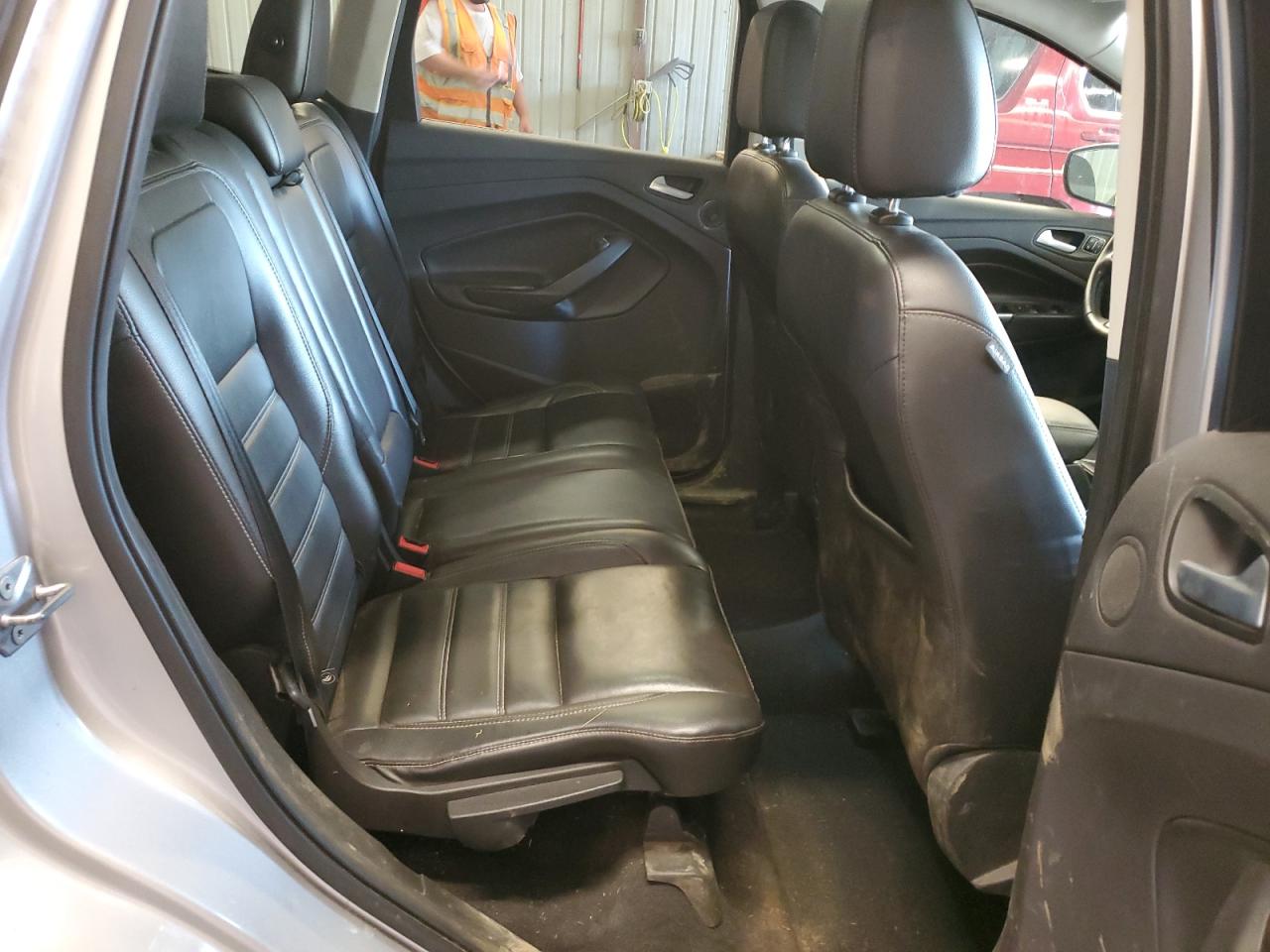 FORD ESCAPE TITANIUM