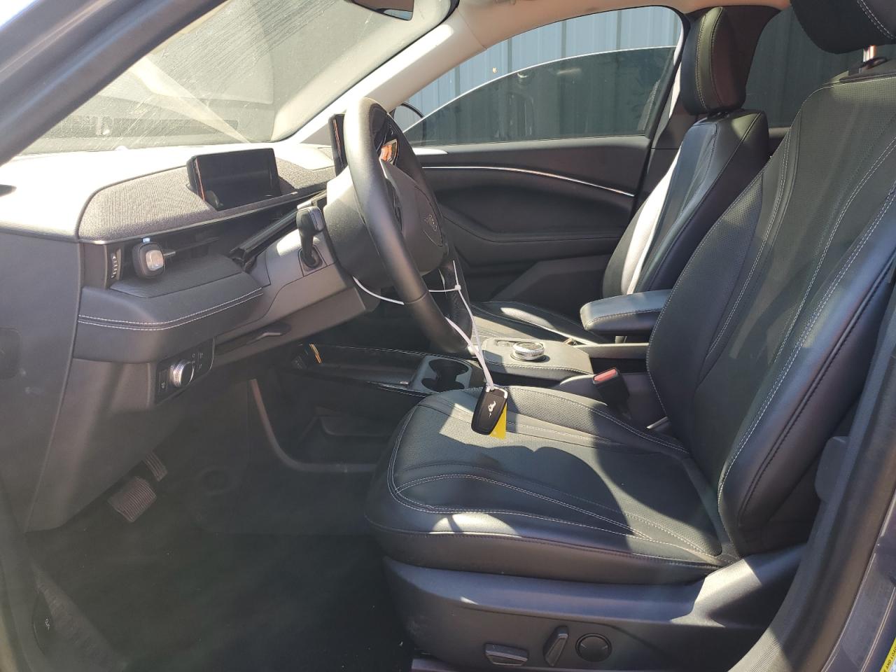 FORD MUSTANG PREMIUM