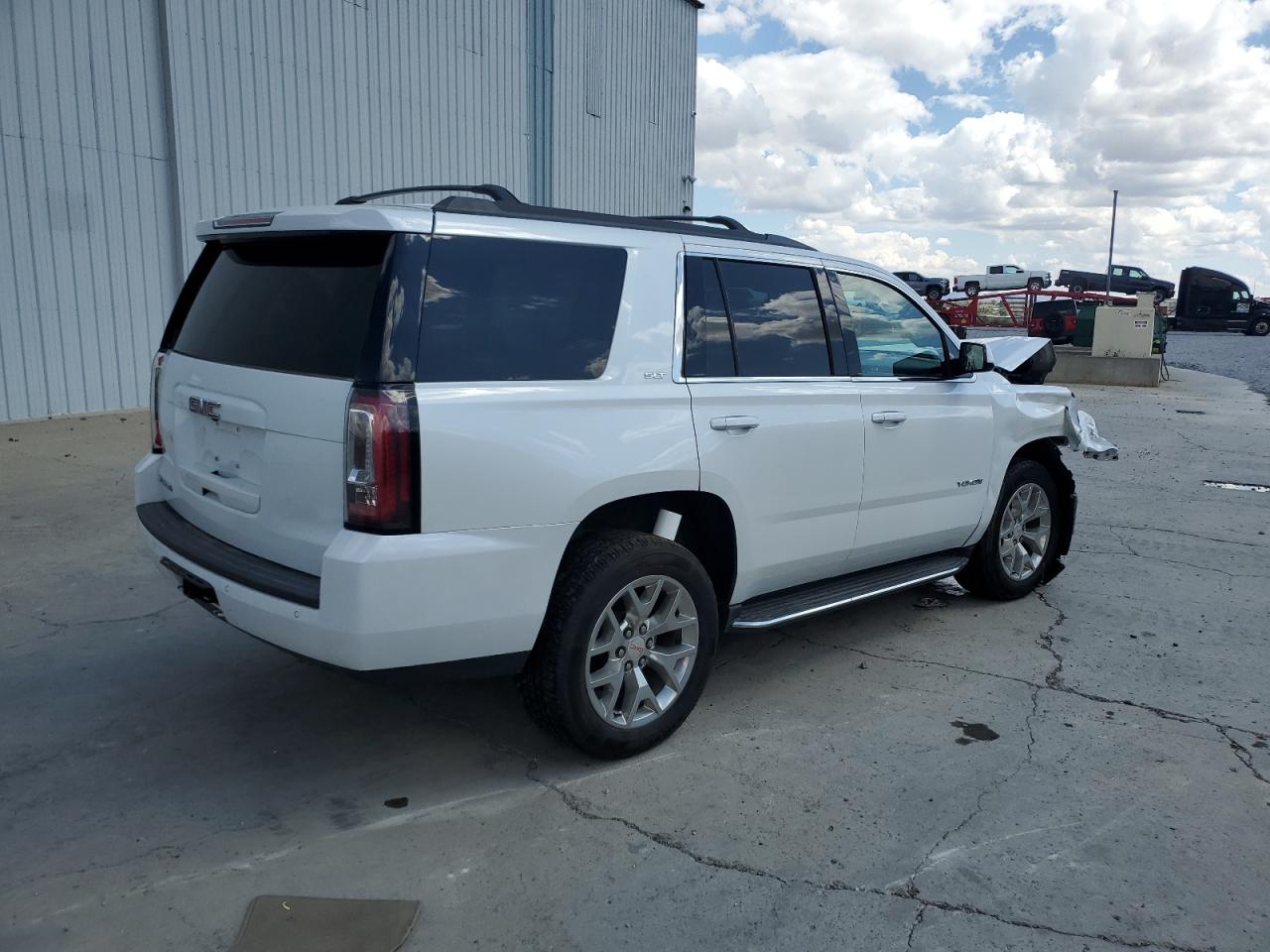 GMC YUKON SLT