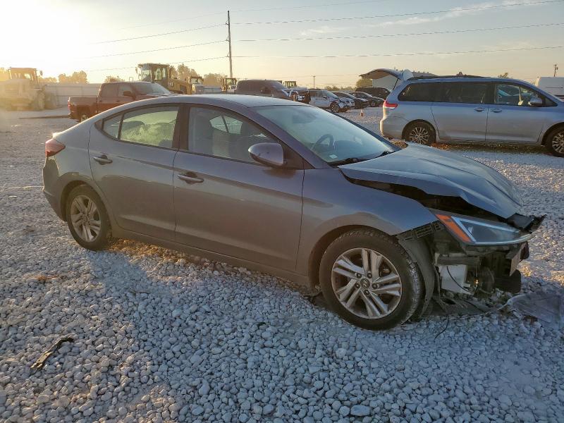 2019 HYUNDAI ELANTRA SE - KMHD84LF0KU736817