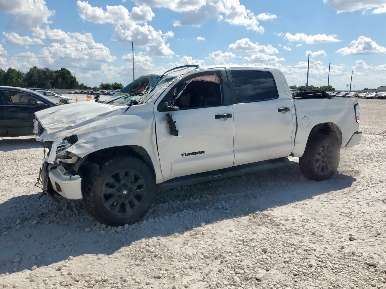TOYOTA TUNDRA CREWMAX LIMITED
