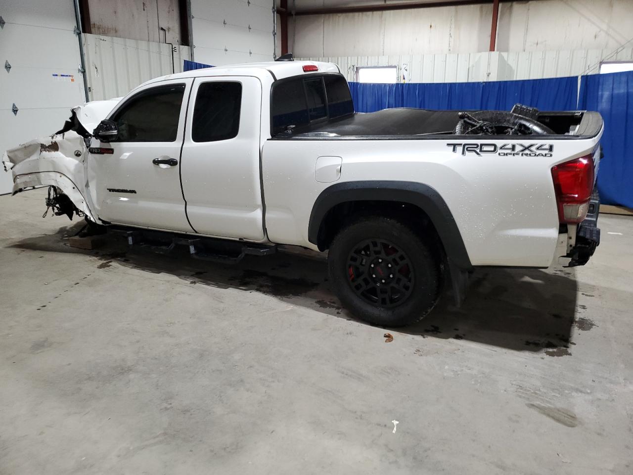 Lot #3312319777 2017 TOYOTA TACOMA ACC