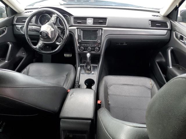 2017 VOLKSWAGEN PASSAT R-L 1VWDT7A30HC055324