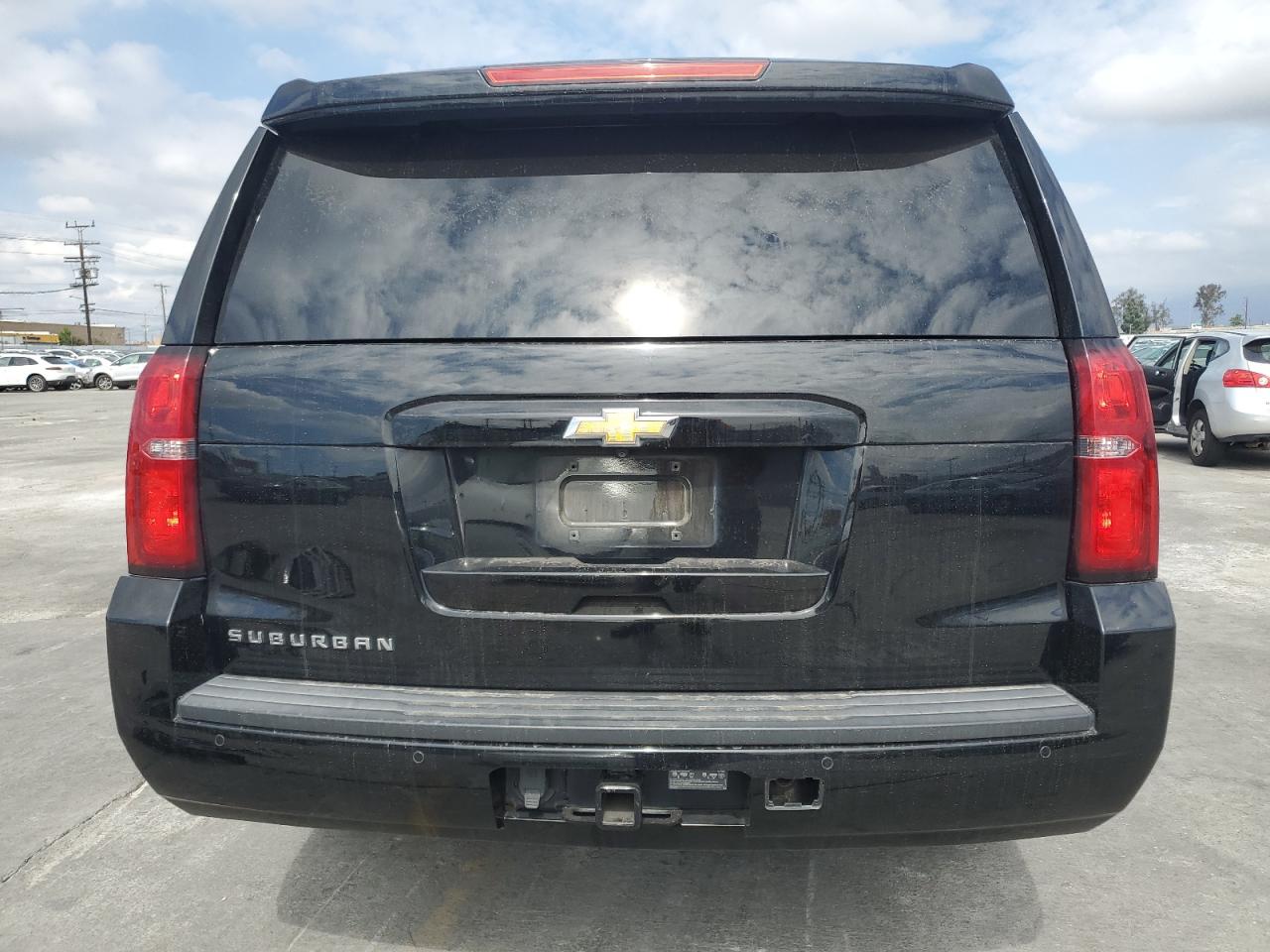 CHEVROLET SUBURBAN C1500 LS