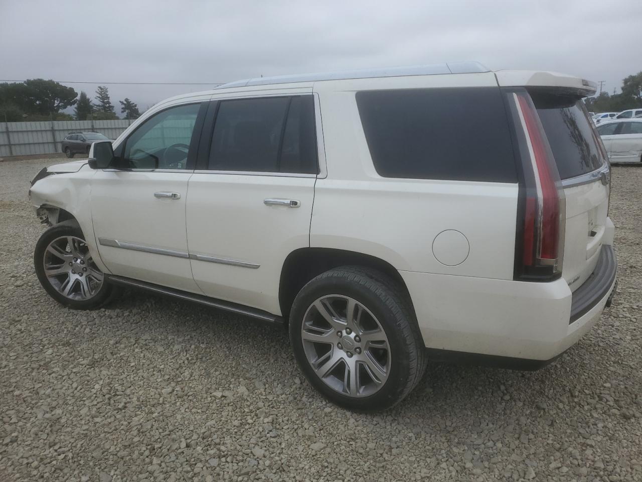 CADILLAC ESCALADE PREMIUM