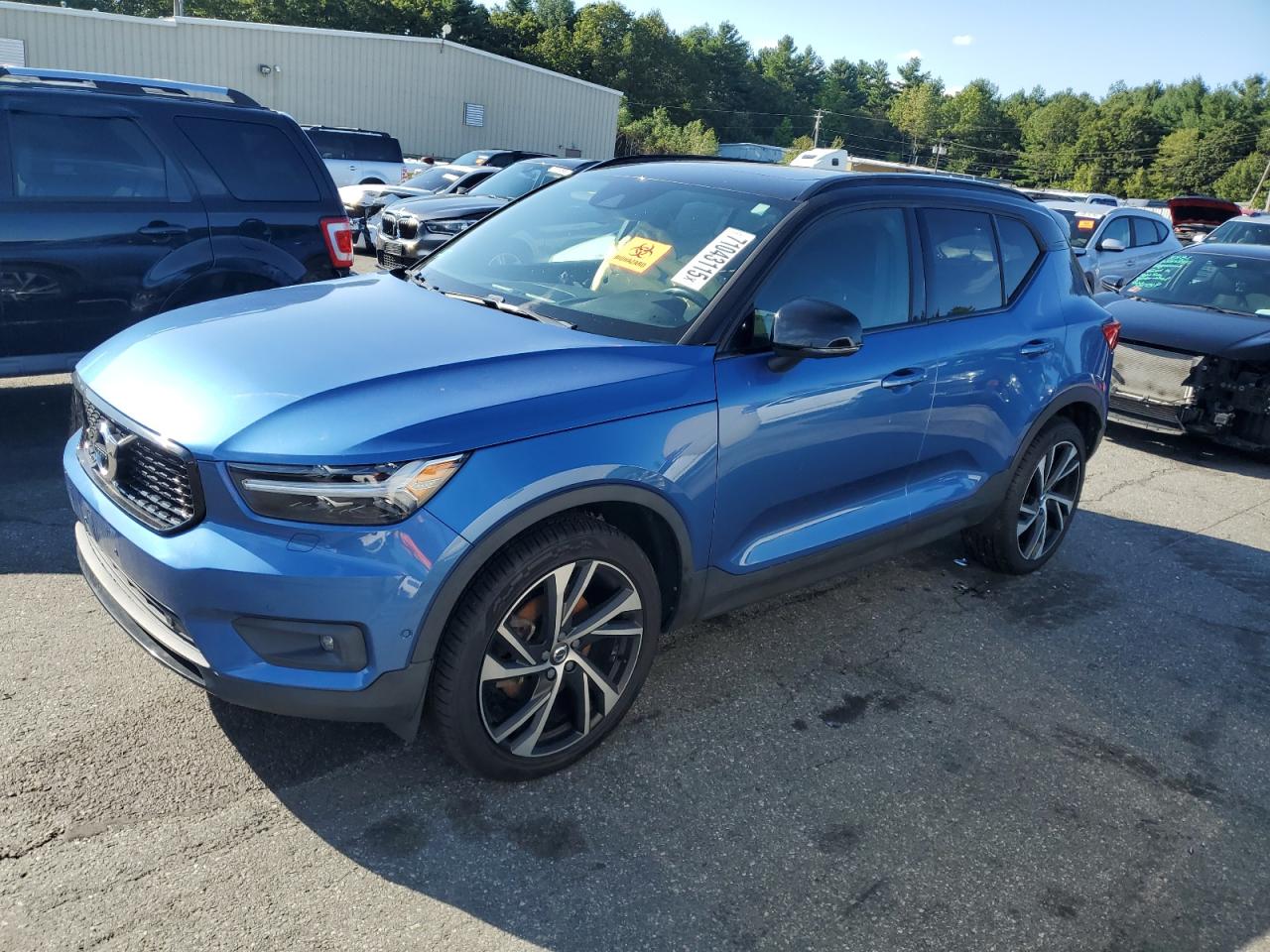 VOLVO XC40 T5 MOMENTUM