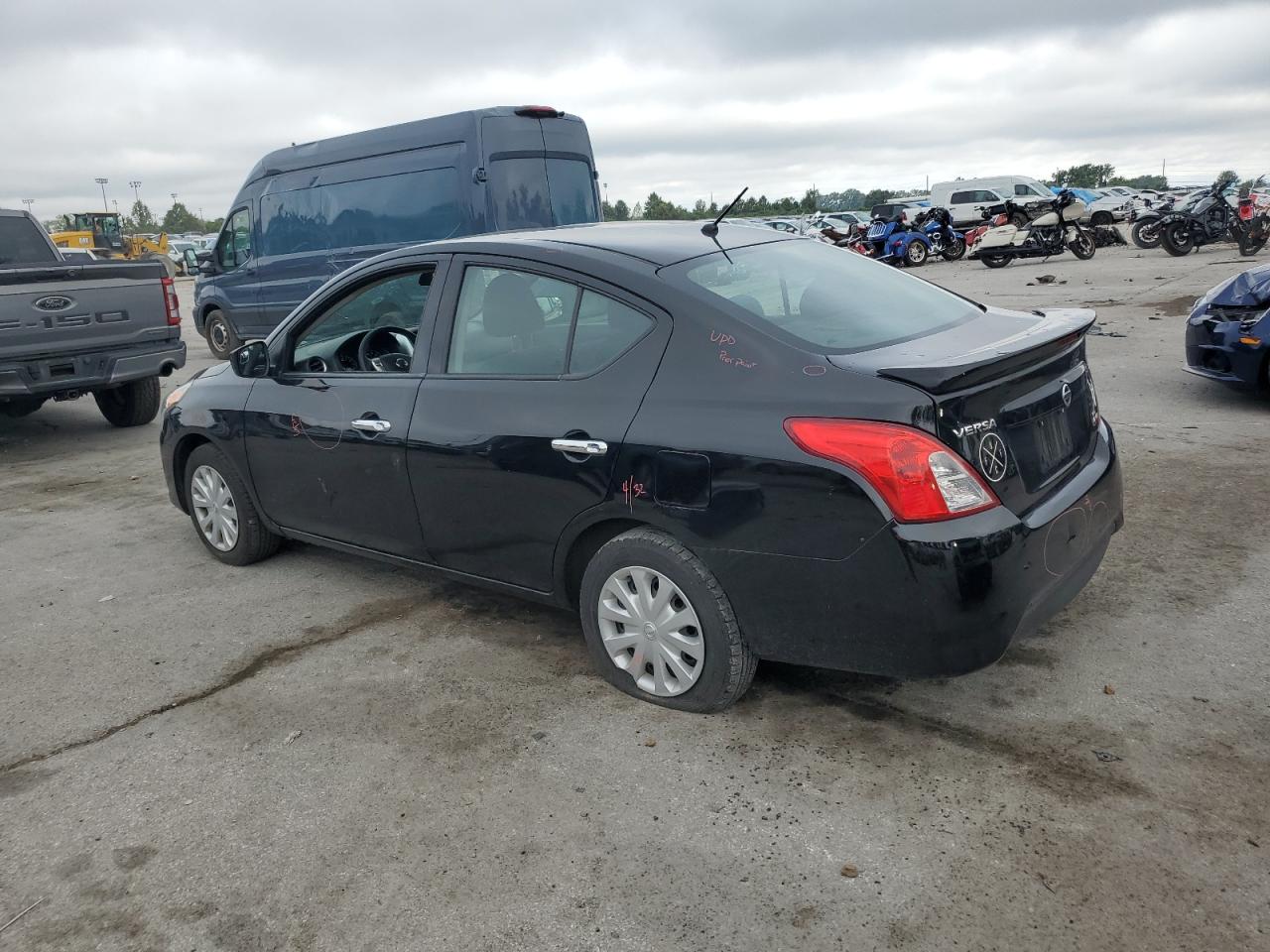 NISSAN VERSA S