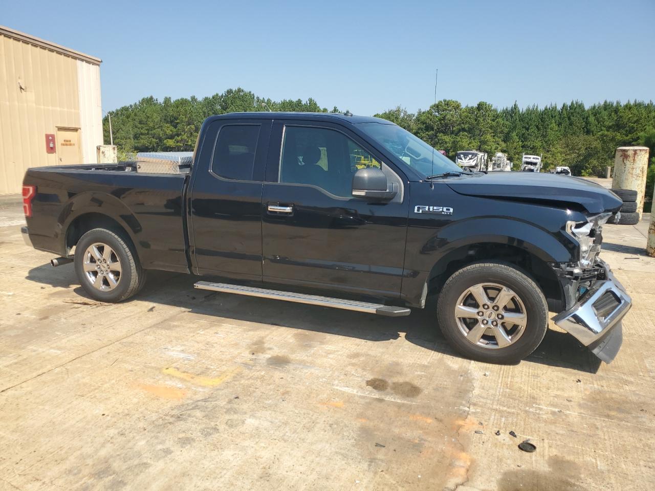 FORD F-150 SUPER CAB