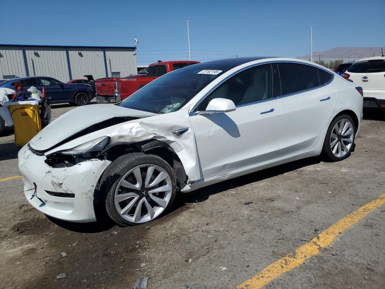 TESLA MODEL 3