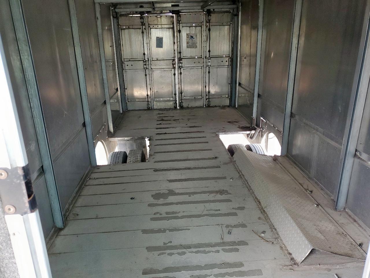 Lot #3316703417 2004 FREIGHTLINER CHASSIS M