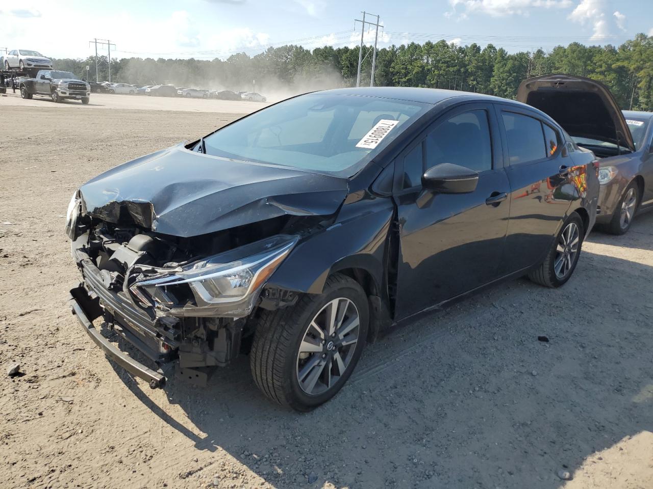 NISSAN VERSA SV
