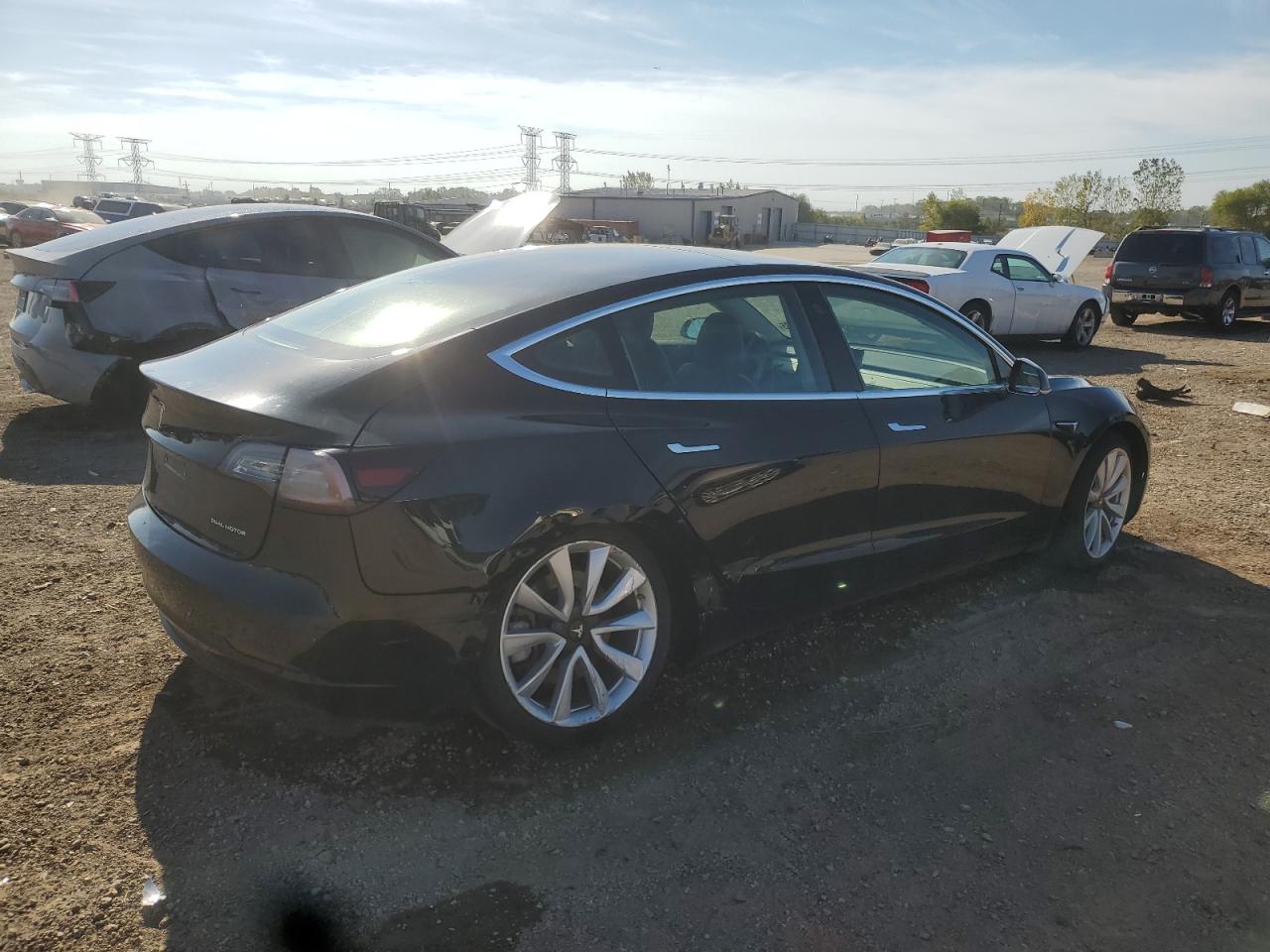 TESLA MODEL 3